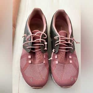 On running/ walking shoe